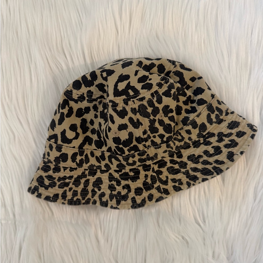 Women’s David and Young Leopard Print Bucket Hat - Tan & Black